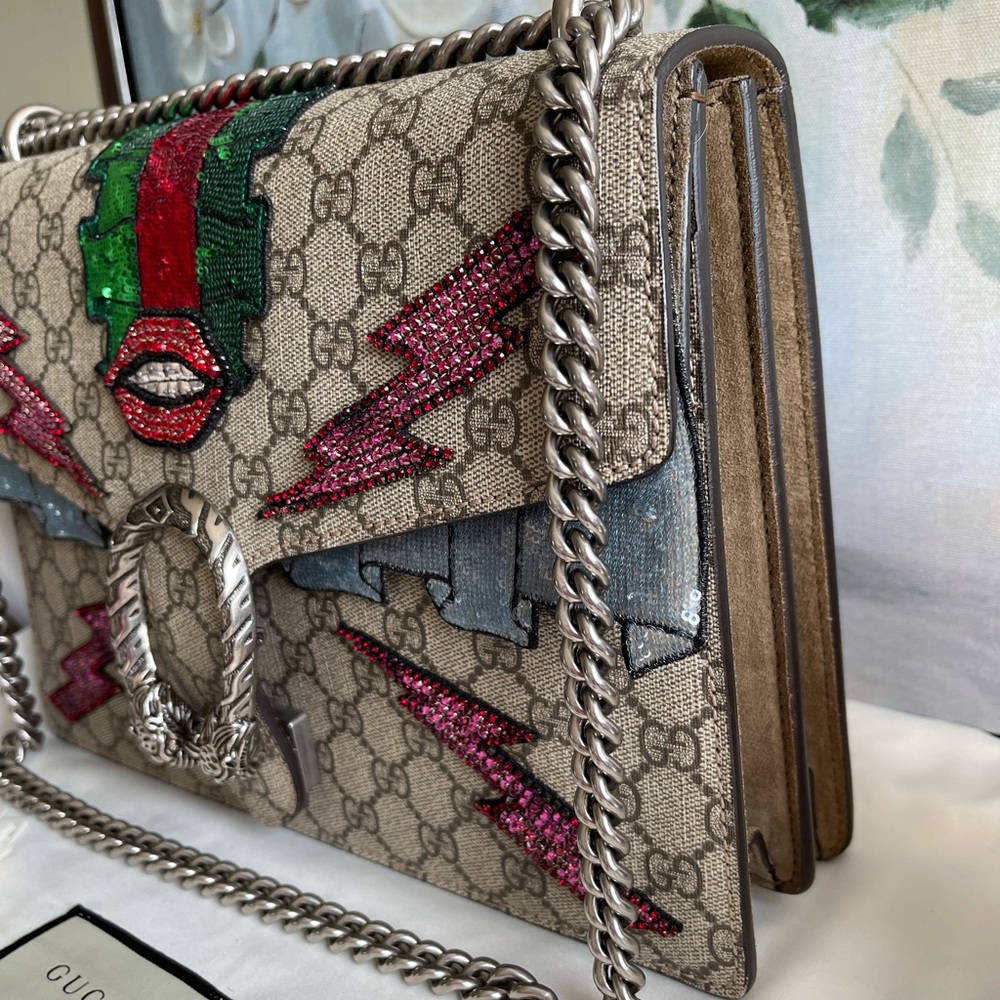 Auth GUCCI GG Supreme Monogram LE Medium Dionysus - Picture 4 of 16